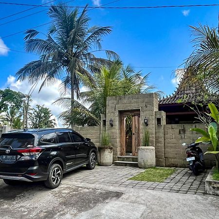 The Banana'S Kumbe Villa Tampaksiring Exterior photo