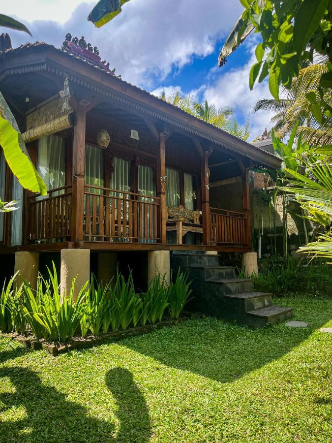 The Banana'S Kumbe Villa Tampaksiring Exterior photo