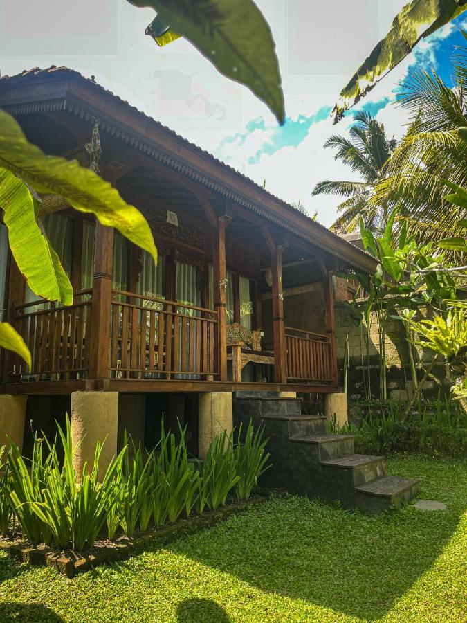 The Banana'S Kumbe Villa Tampaksiring Exterior photo