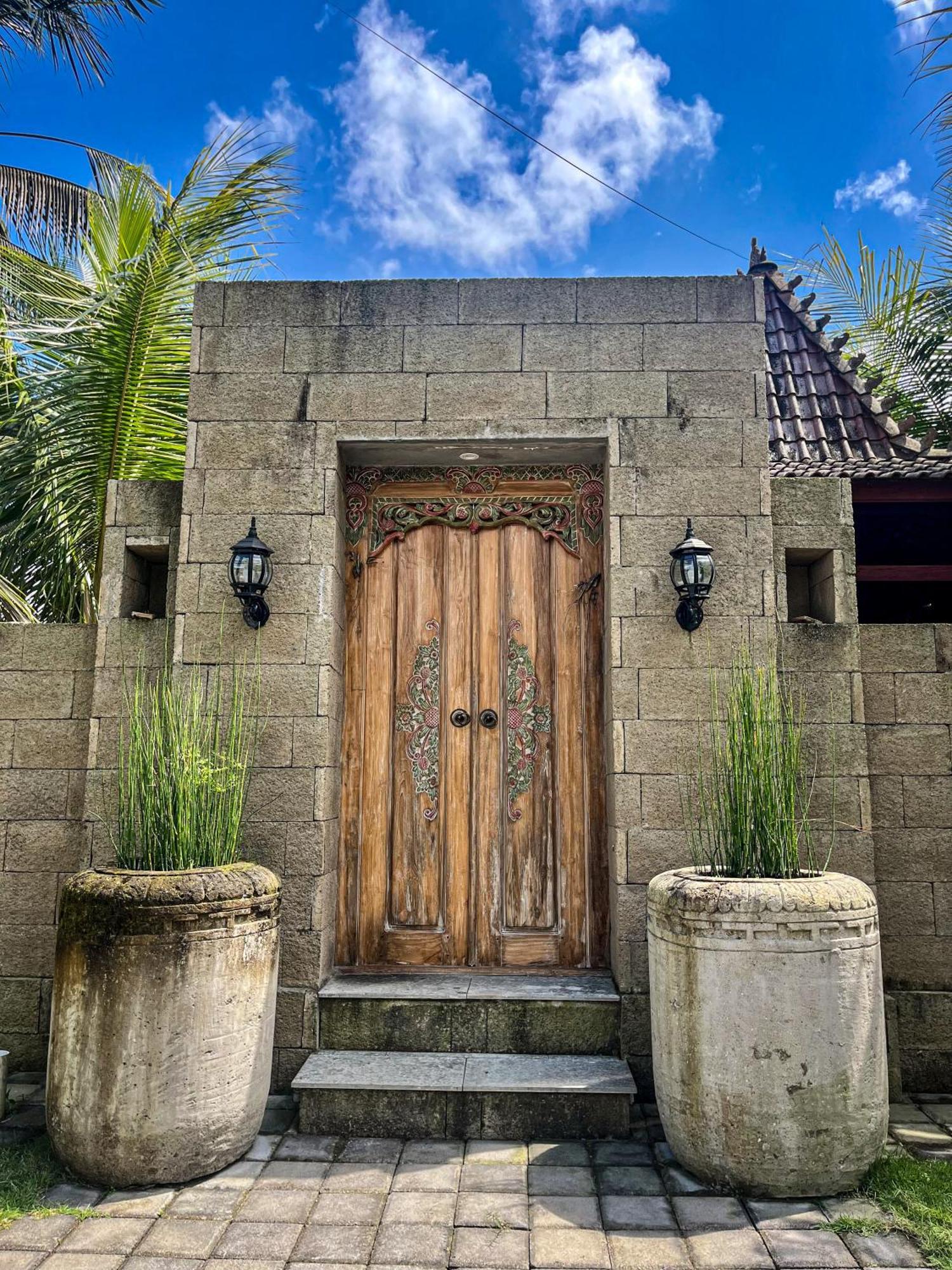 The Banana'S Kumbe Villa Tampaksiring Exterior photo